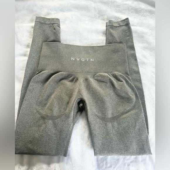 NVGTN Khaki Contour Seamless Leggings and Matching Seamless Sports Bra sz XS - Picture 2 of 4